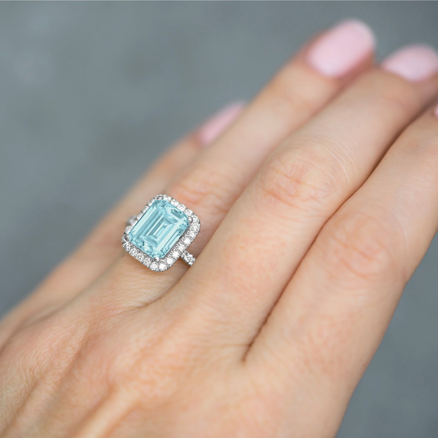 aquamarine and diamond engagement ring white gold